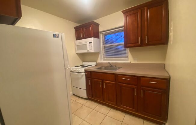 1 bed, 1 bath, $995, Unit 2657B