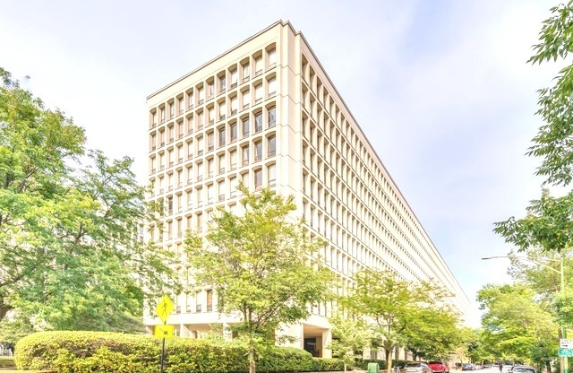 1401 East 55th Street