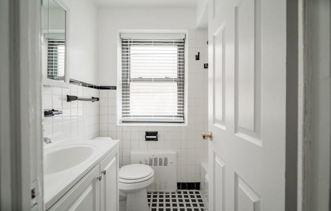 Bathroom 7361-1S