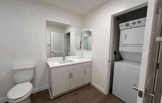 Studio, 1 bath, 354 sqft, $1,925, Unit 2112-102