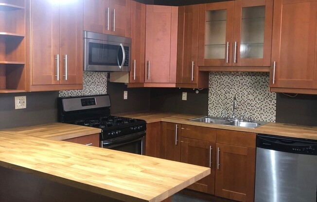 3 Bedroom Southside Slopes Townhome for Rent