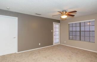 Home - Woodcrest Apartments - Lubbock, TX