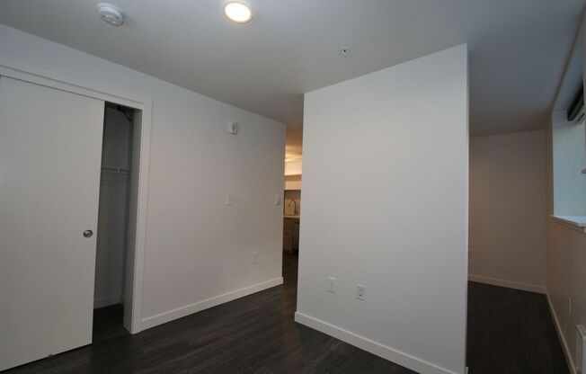 Studio, 1 bath, 356 sqft, $1,395, Unit 10 NEW