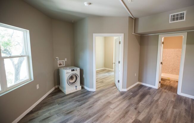 3 beds, 2 baths, $1,650, Unit 3/2