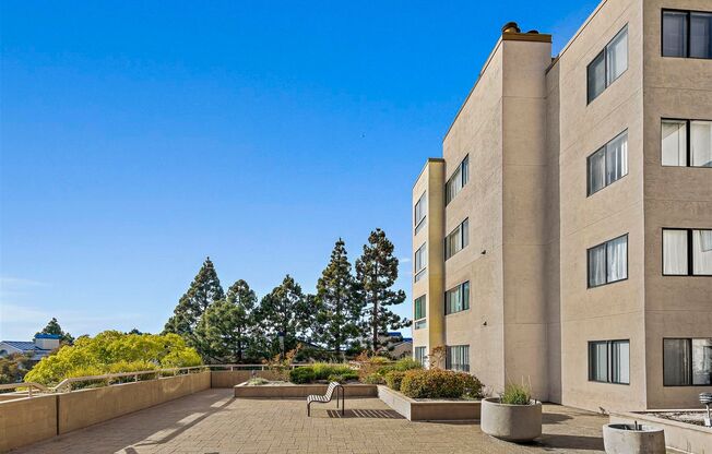 Beautiful 2 Bedroom And 2 Bathroom Condo in Albany!