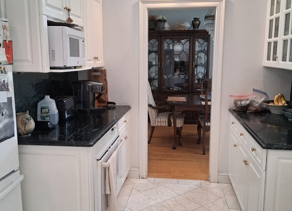 132 BOYLSTON ST