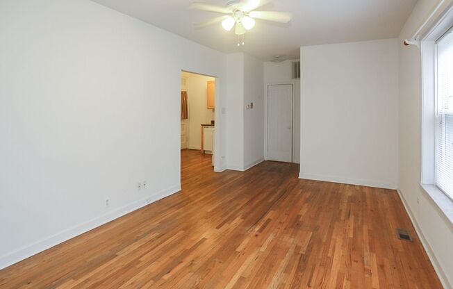 1 bed, 1 bath, 645 sqft, $1,895, Unit 3529-1W