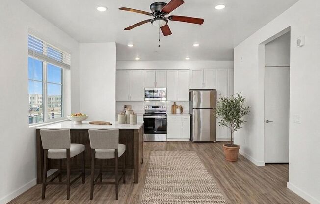 1 bed, 1 bath, 692 sqft, $1,545, Unit 102