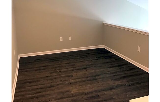 1 bed, 1 bath, 876 sqft, $2,000, Unit 15 Pin Oak Drive