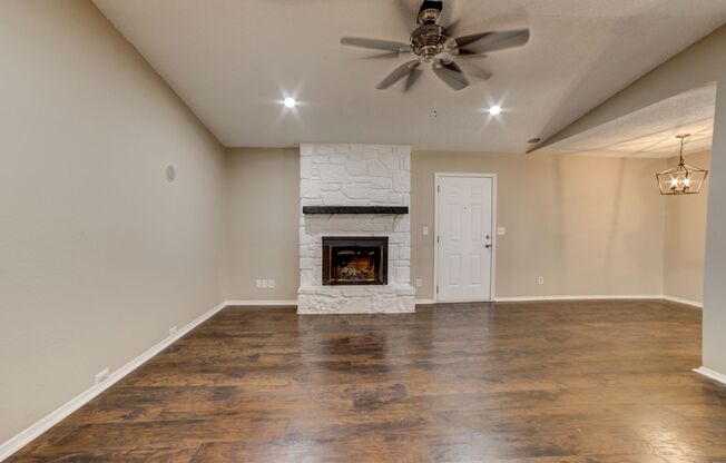 Newly Remodeled 3 Bed 1.5 Bath!