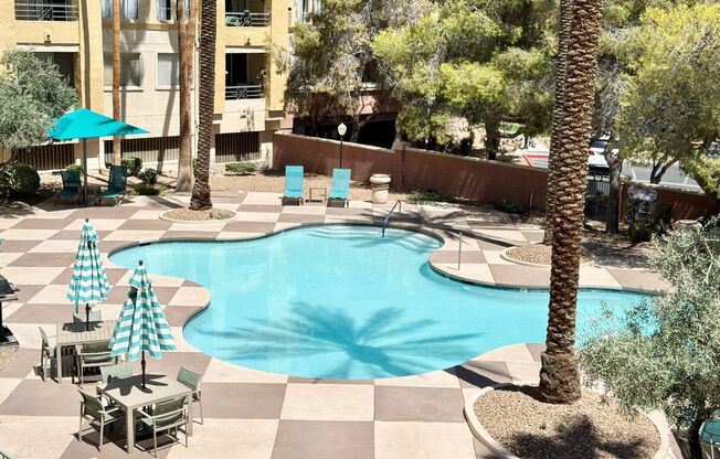 2 beds, 2 baths, $2,400, Unit # 206