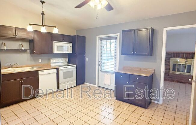 716 W NOPAL PL