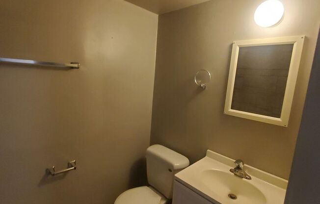 417 N Washington Ave 8 family