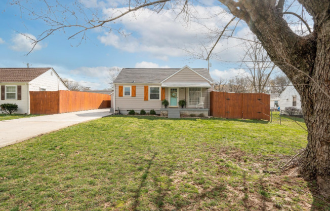 1002 ALLADIN DR