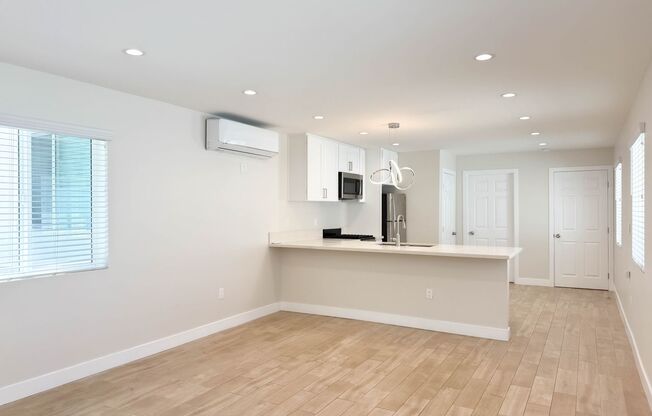 Lindley Ave Homes