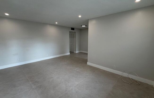 Bright, spacious 1 bedroom apartment for rent