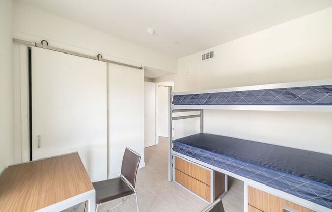 2 beds, 2 baths, 898 sqft, $4,550, Unit 705A