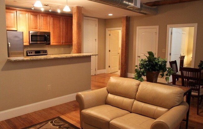2 beds, 1 bath, 823 sqft, $2,150, Unit A-411
