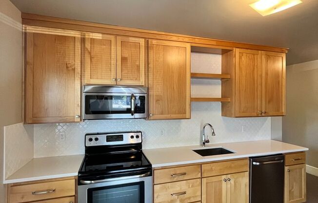 1 bed, 1 bath, $2,095