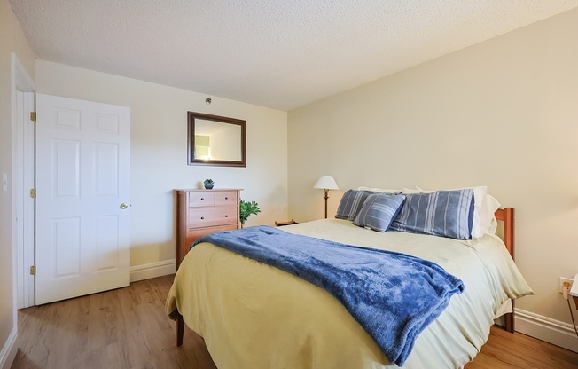1 bed, 1 bath, 709 sqft, $2,900, Unit 212