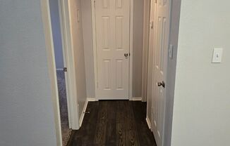 1 bed, 1 bath, 640 sqft, $1,000, Unit 114