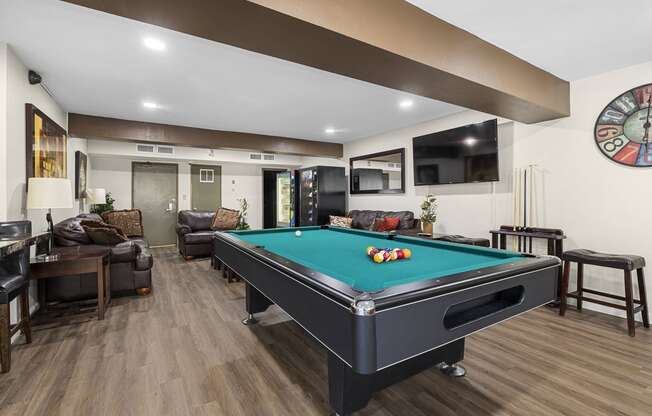 070 Recreation Room Pool Table