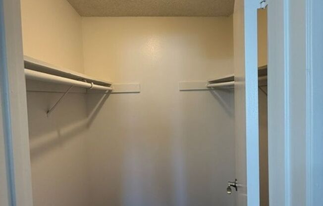 1 bed, 1 bath, 716 sqft, $2,150, Unit J010