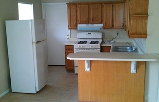 2 beds, 1 bath, $900