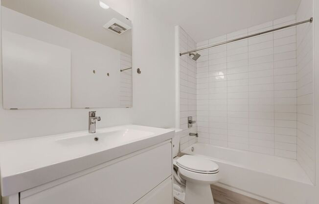 Studio, 1 bath, 422 sqft, $1,595, Unit Unit 205