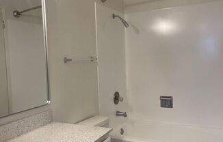 2 beds, 1.5 baths, 1,035 sqft, $1,890, Unit 14