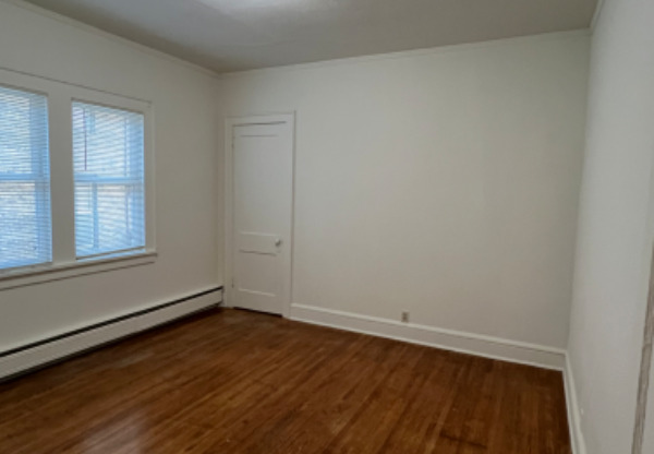 1805 11 AVE S