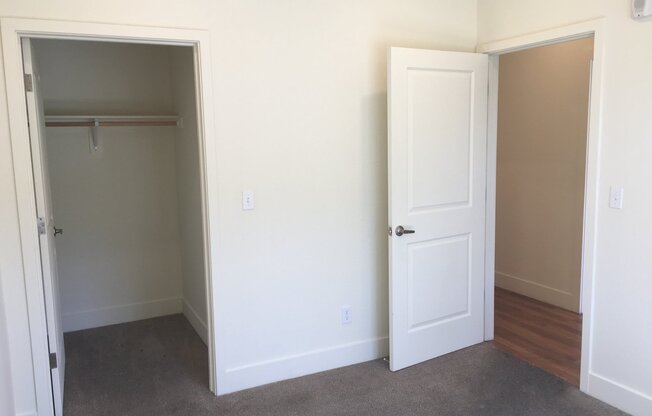 3 beds, 2 baths, 1,125 sqft, $1,995, Unit 2109