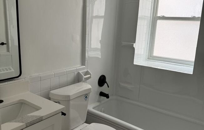 Studio, 1 bath, 224 sqft, $1,075, Unit 805