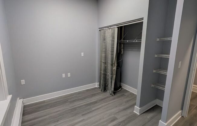 2 beds, 1 bath, 775 sqft, $1,100, Unit 238