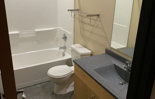 1 bed, 1 bath, 578 sqft, $1,285, Unit 205