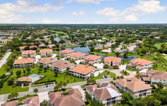 3 beds, 2 baths, $2,950, Unit #201
