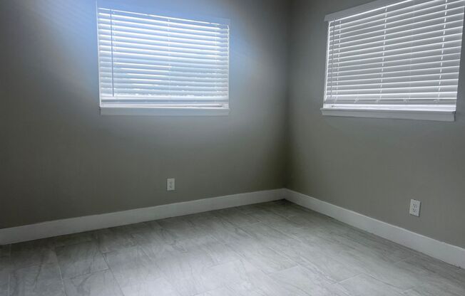 Welcome to Our Cozy 2-Bedroom Apartment in Vibrant Fort Myers, FL!