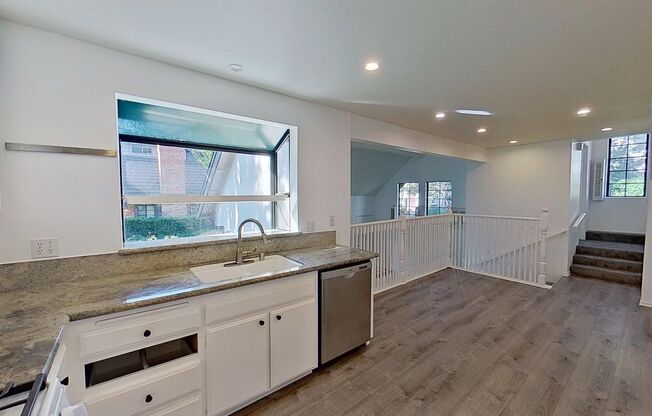 2438 Brittany Woods Ln: Charming 3 Bed 2.5 Bath in Costa Mesa!