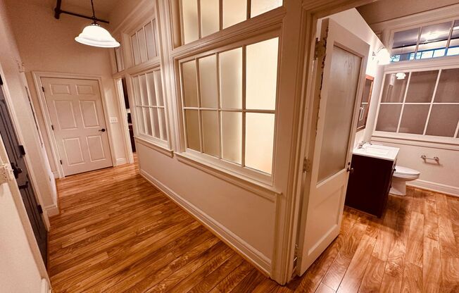 2 beds, 1.5 baths, 1,092 sqft, $1,525, Unit 700 Linden Ave Apt 208