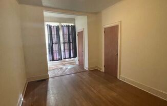 2 beds, 1 bath, 914 sqft, $1,200, Unit #2