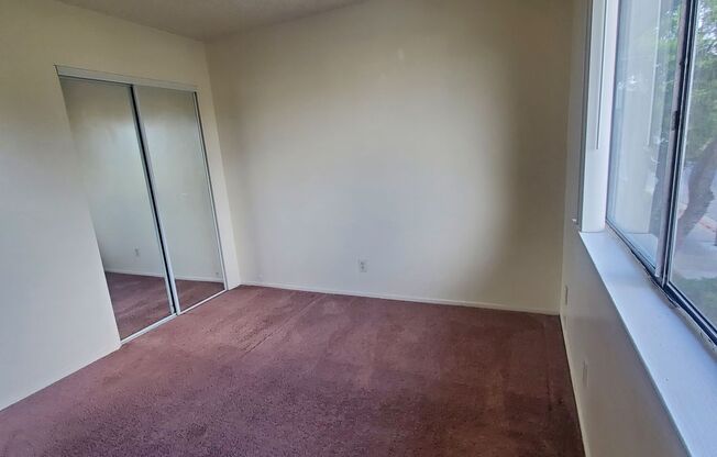 2 beds, 1 bath, 895 sqft, $2,300, Unit 2