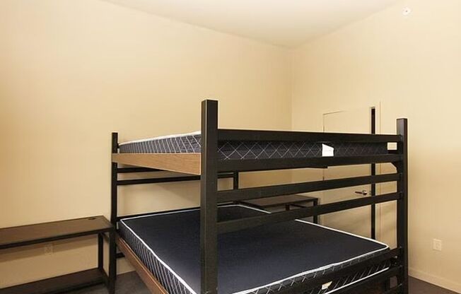 2 beds, 2 baths, 782 sqft, $2,000, Unit 401