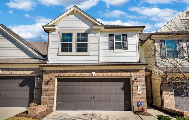 Townhome in the Perfect Durham Location!