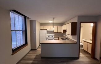 1 bed, 1 bath, 550 sqft, $750, Unit 405