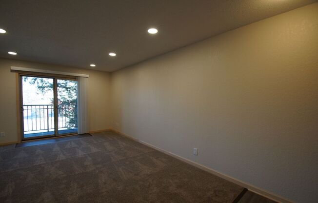 2 beds, 1.5 baths, $1,798, Unit 205