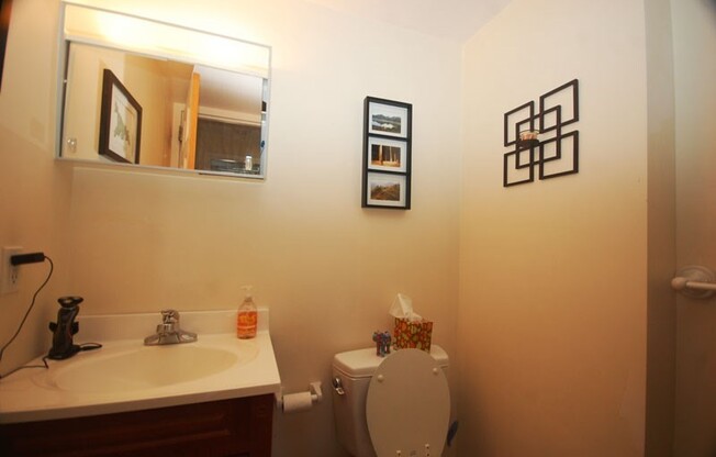 2 beds, 2 baths, 1,000 sqft, $3,950, Unit 401