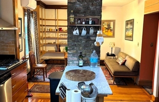 2 beds, 1.5 baths, 1,200 sqft, $4,500, Unit 3