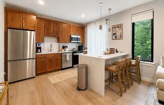 400 W BROADWAY