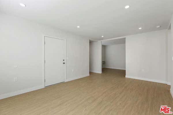 1 bed, 1 bath, 850 sqft, $2,695