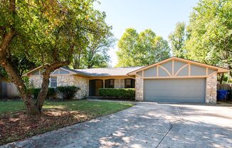 **Charming 3-Bed, 2-Bath Cottage-Style Home for Rent at 1522 Lindale Circle, Norman**